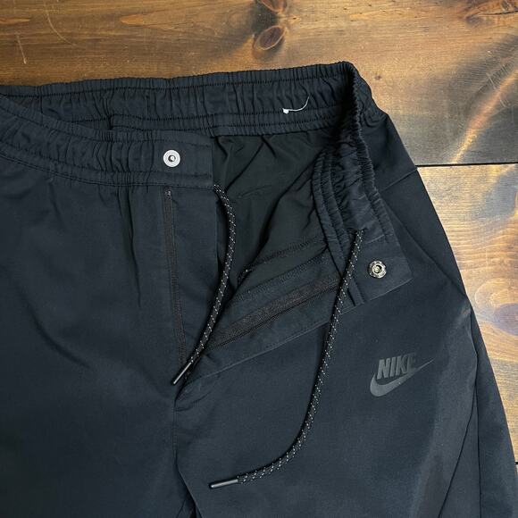 Nike Sportswear Tech Woven Commuter Pants Men’s Small Tapered Black DR9101-010 - Picture 8 of 12